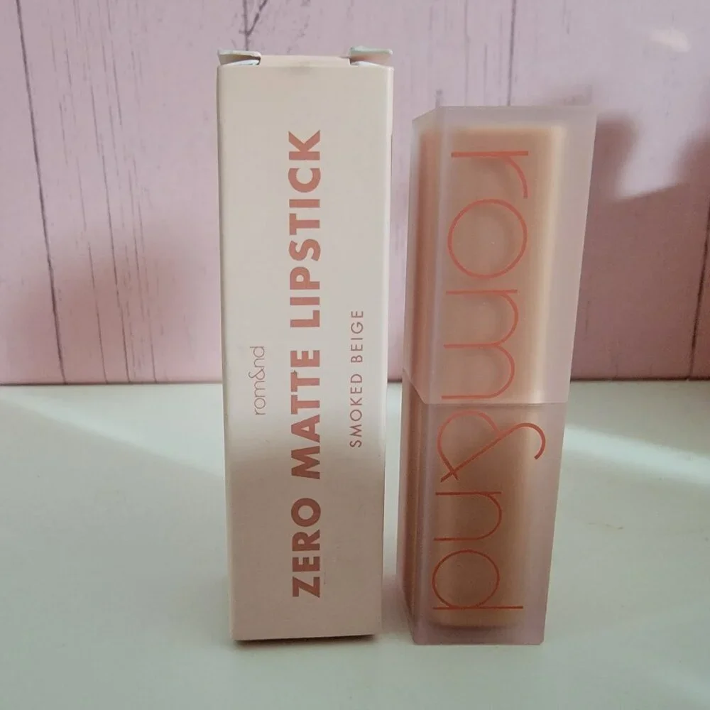 Romand Zero Matte Lipstick - Shade Smoked Beige NIB